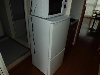 その他　冷蔵庫と電子レンジ。