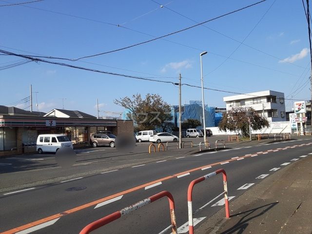 コンビニ　セブン-イレブン 寒川小谷1丁目店（コンビニ）まで1100m