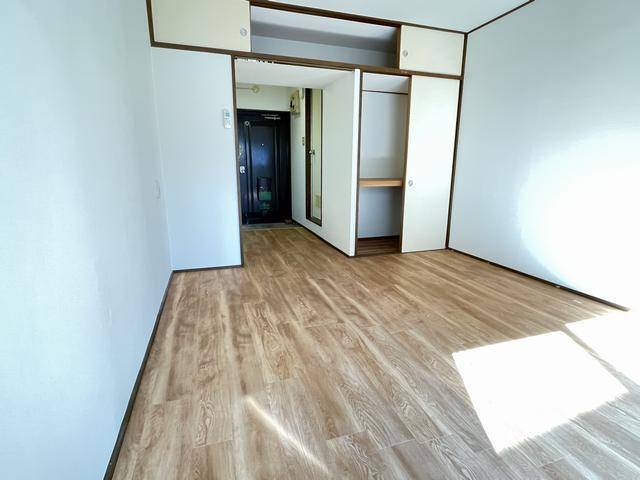 居室・リビング　別号室の写真です