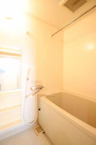 バス・シャワールーム　お風呂で日々の疲れを落としましょう