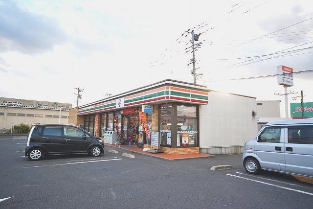 コンビニ　セブンイレブン上曽根新町店（コンビニ）まで750m