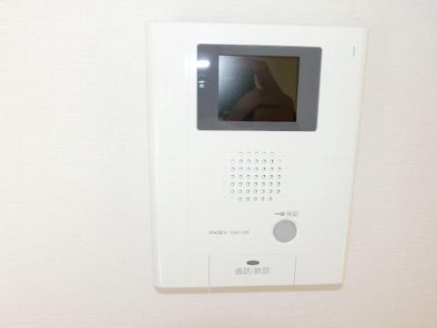 ＫＴＩレジデンス総持寺　セキュリティ　カメラ付インターホン