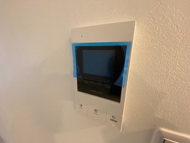 セキュリティ　TVモニターホンは安心ですね。誰か確認してから開けて下さいね