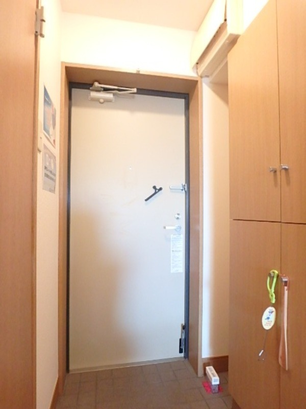 玄関　図面と現状に相違がある場合には現状を優先