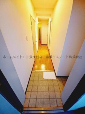 玄関　※イメージ　反転タイプのお部屋の写真