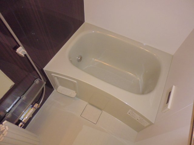 バス・シャワールーム　追い焚きバス