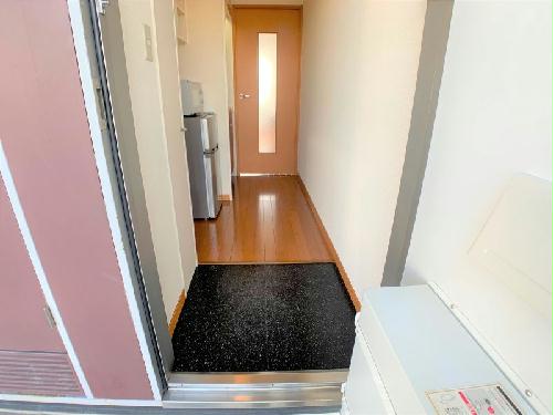 玄関　設備・仕様は号室により異なる為、現況を優先致します。