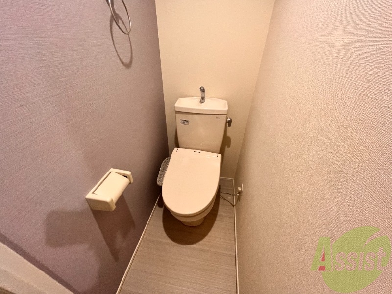 トイレ　トイレはウォシュレット付きです。シャワートイレは嬉しいですね