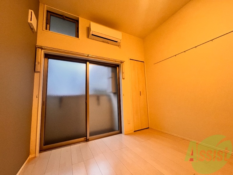 その他部屋・スペース　洋室を別角度から撮影しました。イメージを掴んでください。