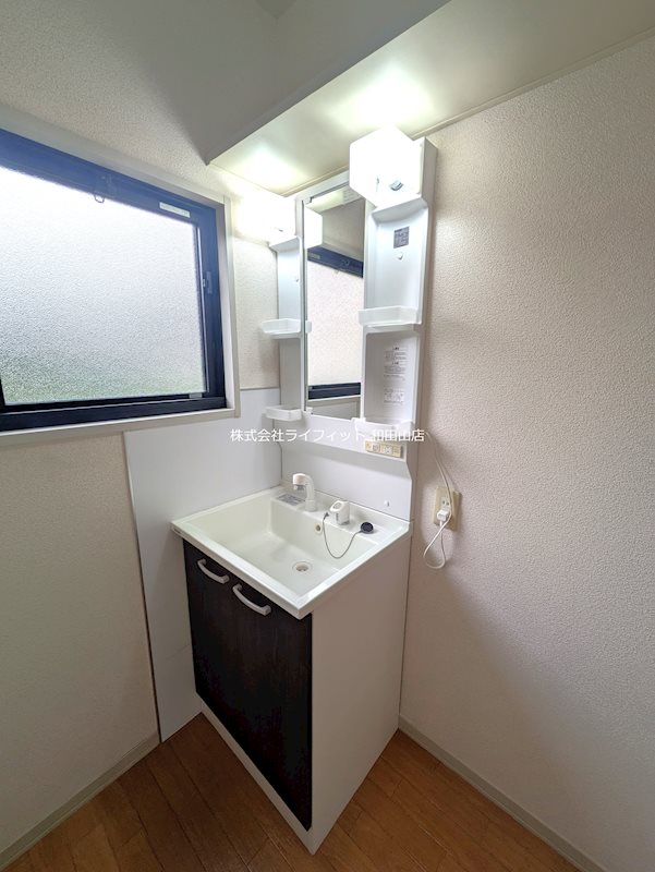 洗面設備　洗髪洗面化粧台