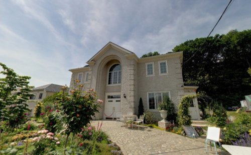 飲食店　アトリエカフェ赤毛のアン（飲食店）まで704m