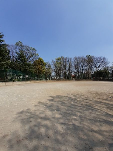 公園　世田谷区立喜多見公園（公園）まで84m