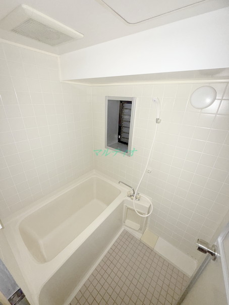 バス・シャワールーム　浴室