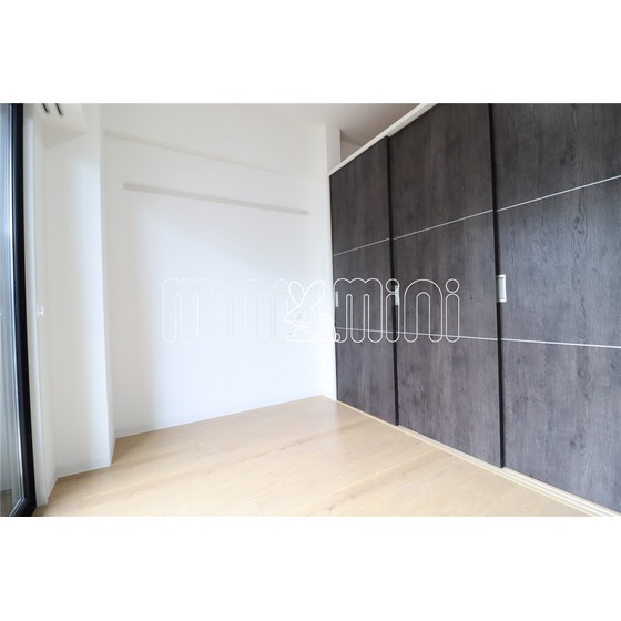 居室・リビング　同建設会社設備タイプ