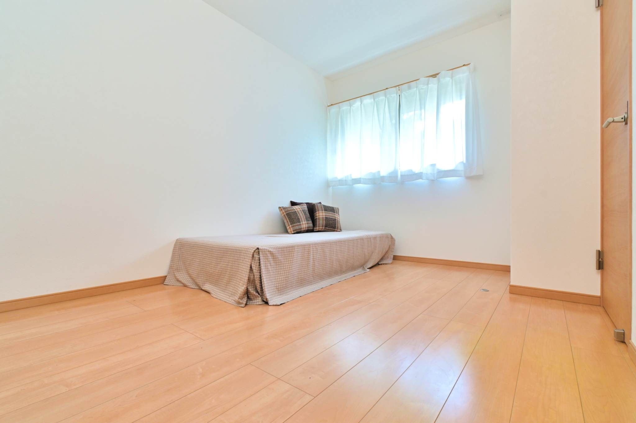 その他部屋・スペース　風通しも良い寝室です☆