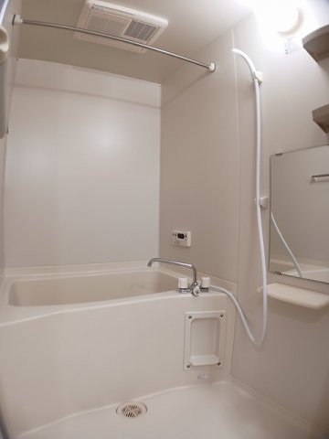 バス・シャワールーム　きれいなお風呂です