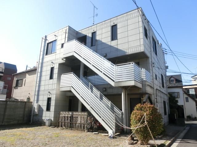 建物外観　3階建てマンション