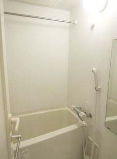 バス・シャワールーム　★浴室乾燥機付きバスルーム★