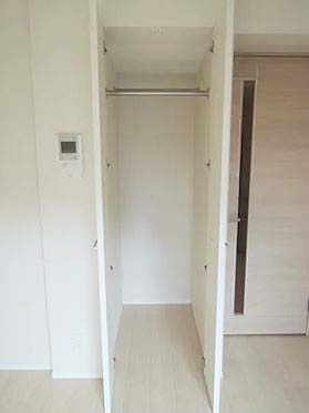 収納　★ハンガーラック付き収納★