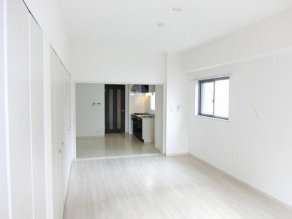 居室・リビング　室内きれいです！