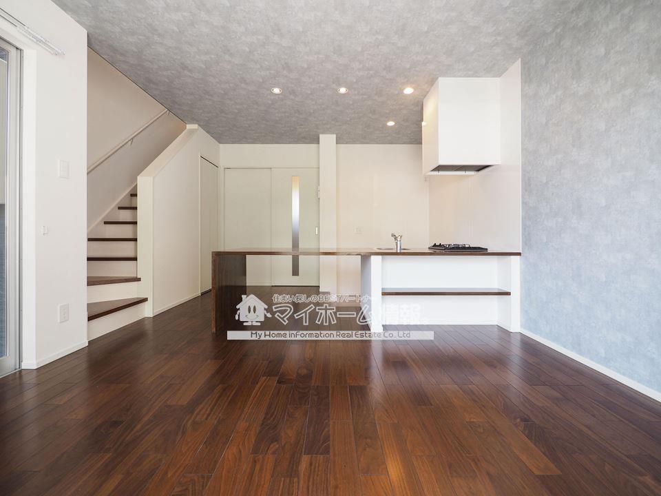 居室・リビング　LDKは広々とした11.1帖