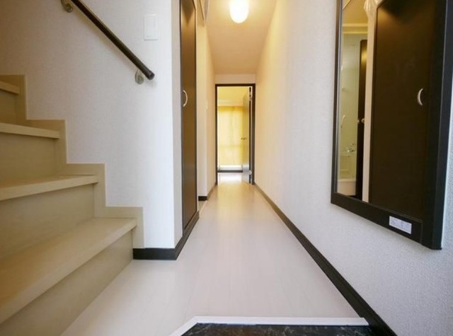 玄関　同タイプ部屋