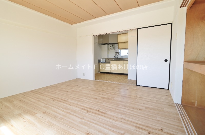 居室・リビング　同型別部屋写真