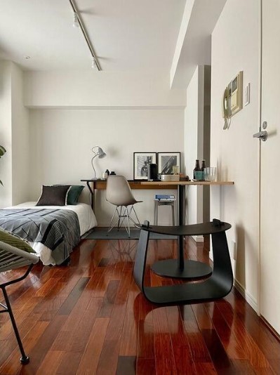 居室・リビング　備え付け家具はありません