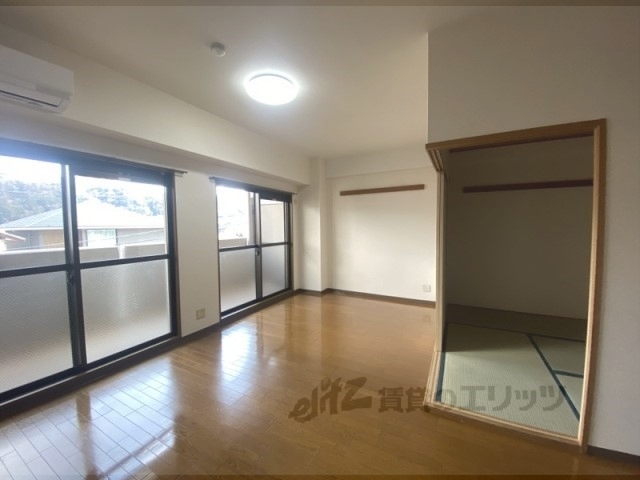 居室・リビング　リビング