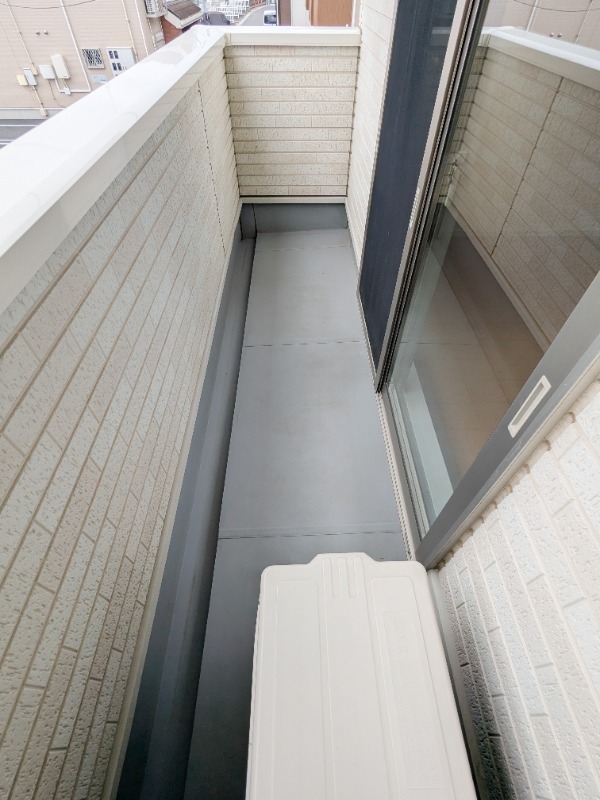 バルコニー　図面と現状に相違がある場合には現状を優先