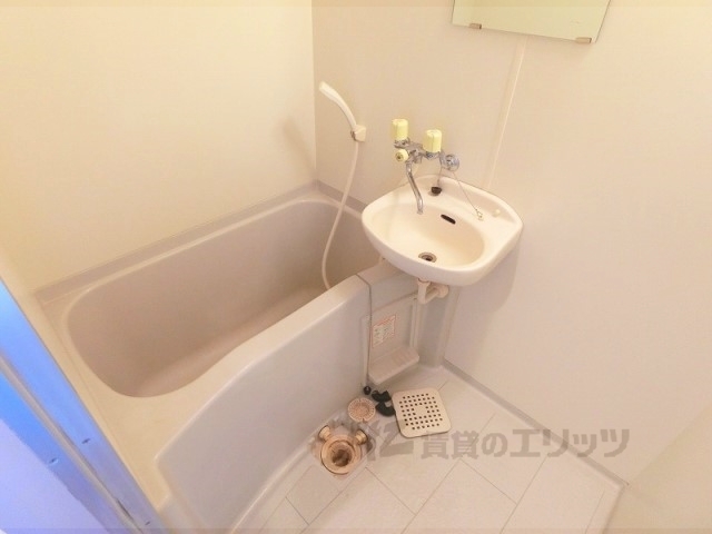 バス・シャワールーム　バス