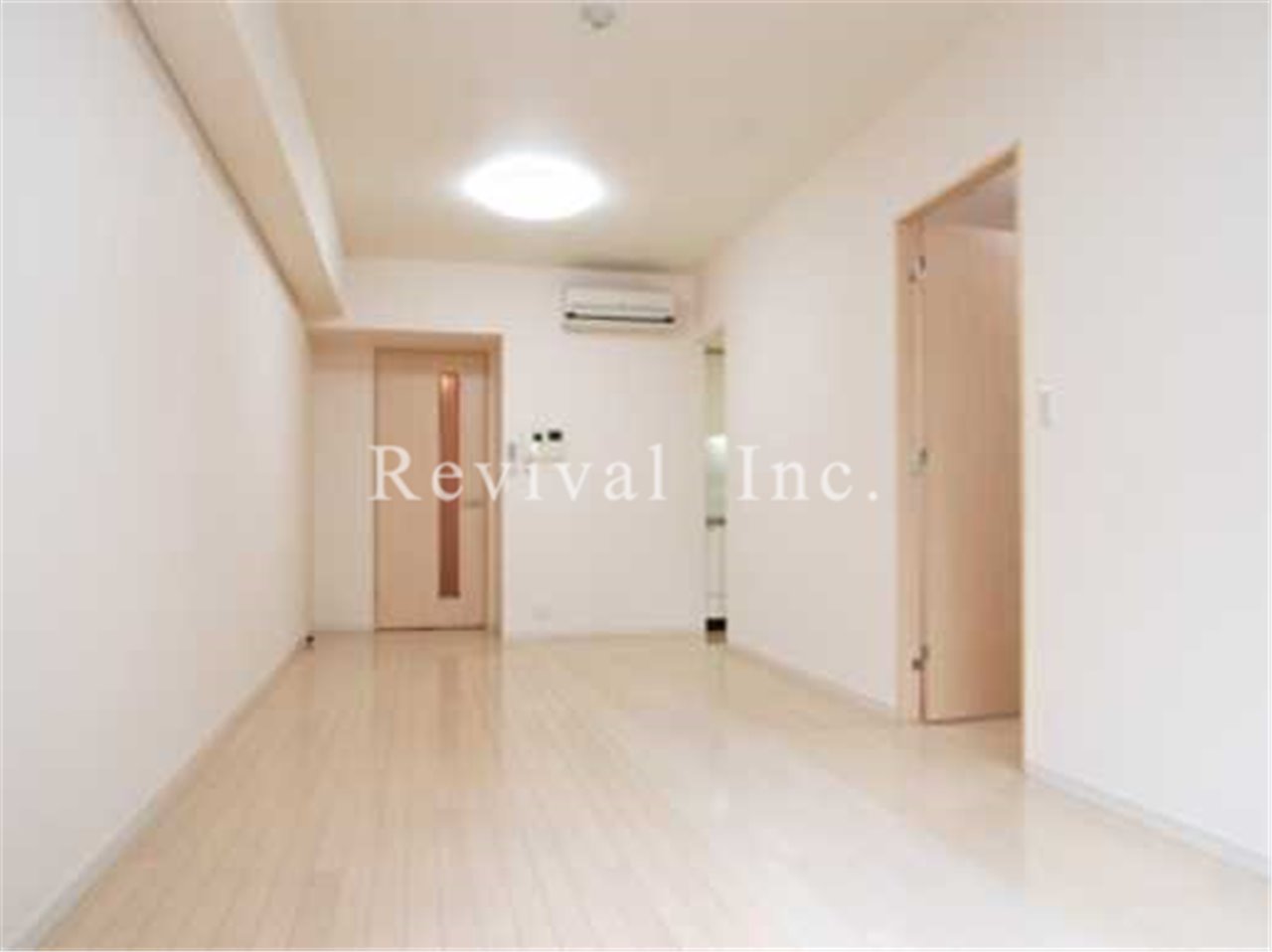 居室・リビング　ゆったりとしたリビングでございます