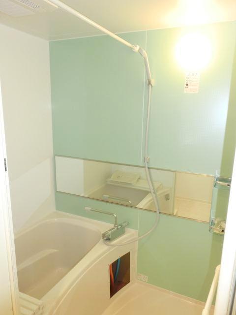 バス・シャワールーム　★浴室追焚＆浴室乾燥付きです♪