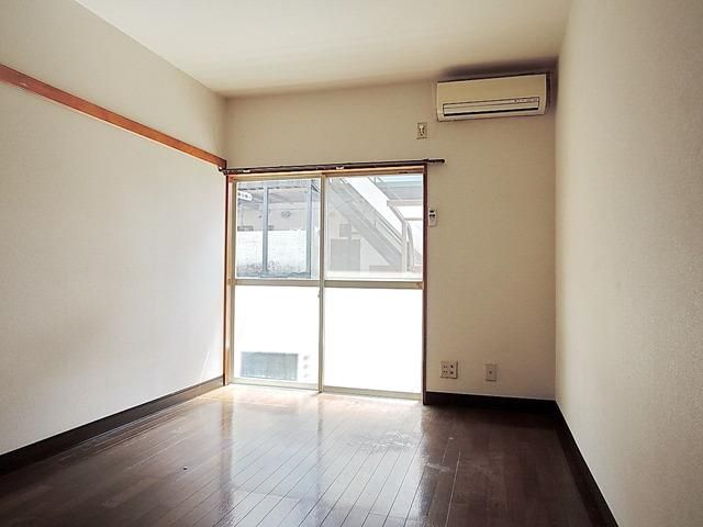 居室・リビング　★南向き洋室6帖★