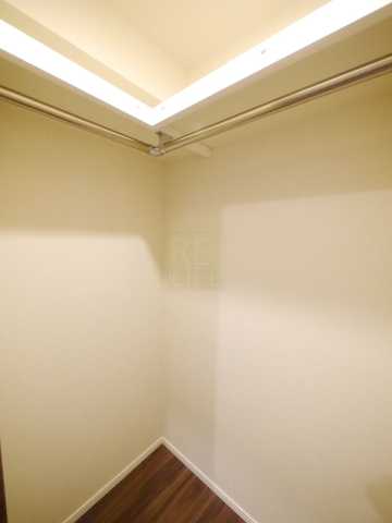 収納　カーサスプレンディッド麹町