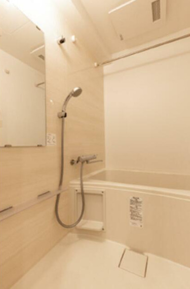 バス・シャワールーム　GLACIER大森