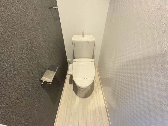 トイレ　※別号室の写真です