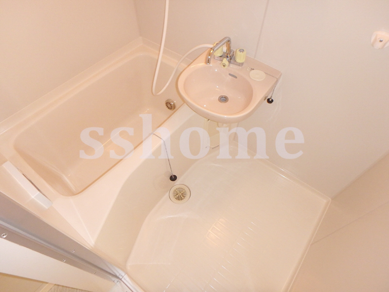 バス・シャワールーム　清潔感のある浴室☆