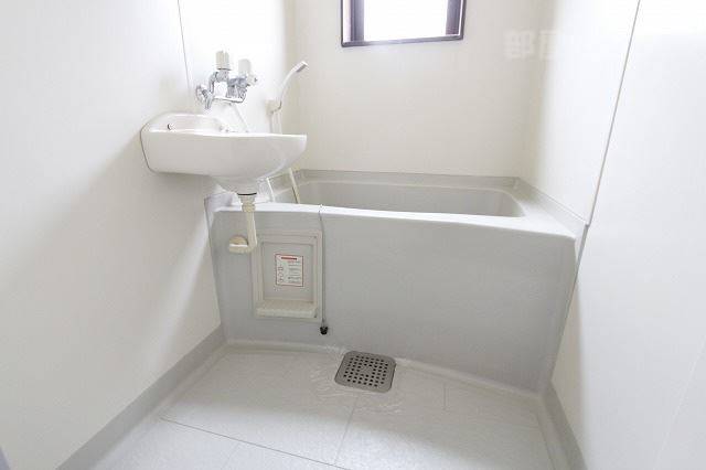 バス・シャワールーム　※２０５号室の写真です。