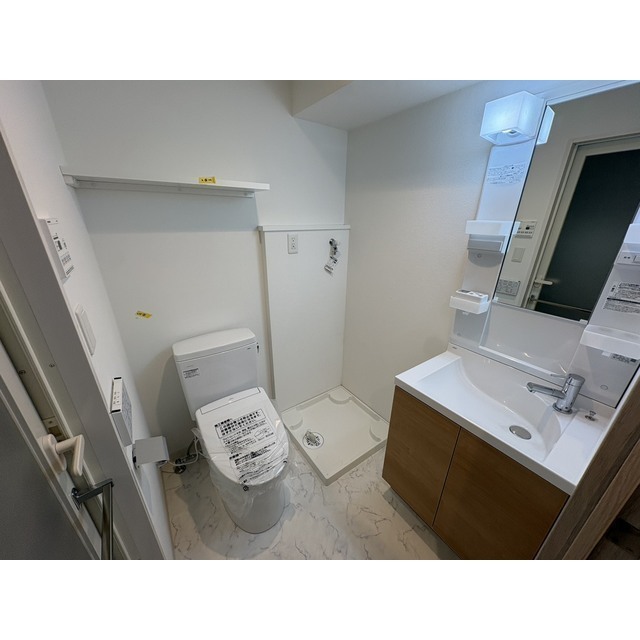 洗面設備　別部屋参考写真です