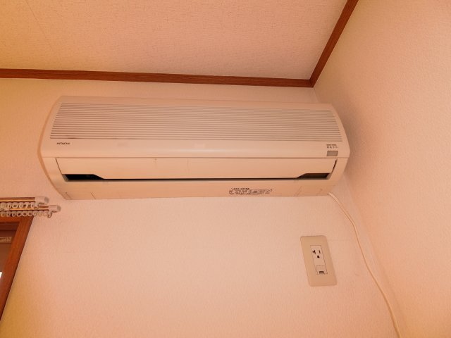 その他設備　南側洋室エアコン