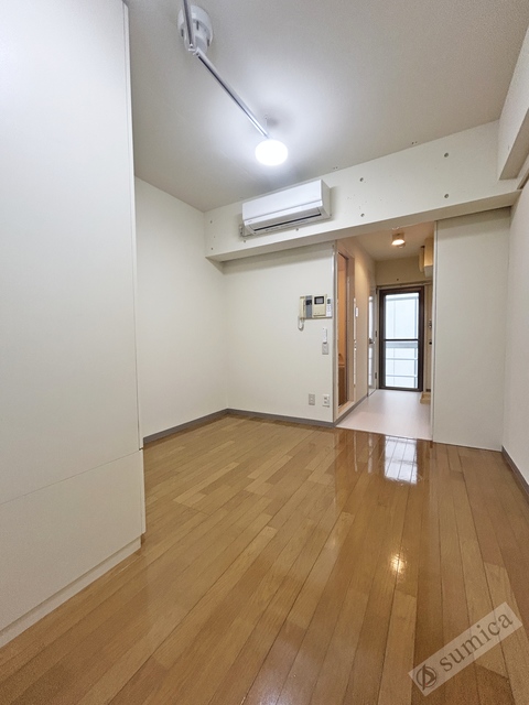 居室・リビング　オシャレなデザインのお部屋です♪♪