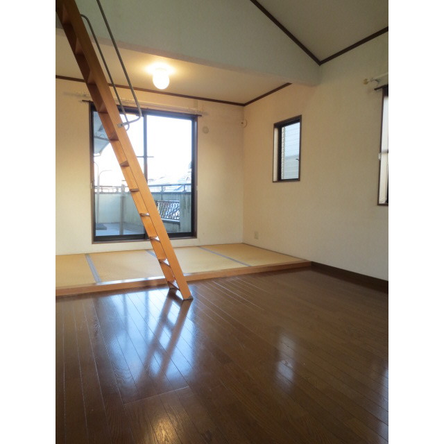 居室・リビング　２F子供部屋