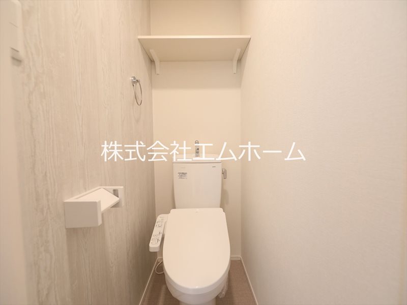 トイレ　温水洗浄暖房便座付トイレ