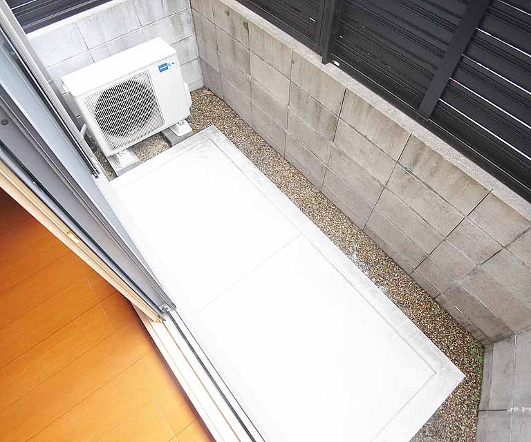 バルコニー　洗濯物はこちらへどうぞ