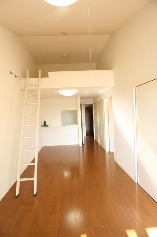 居室・リビング　※別号室参考画像です