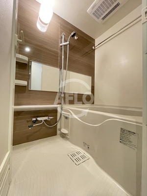 バス・シャワールーム　リヴェント難波ウエスト　浴室