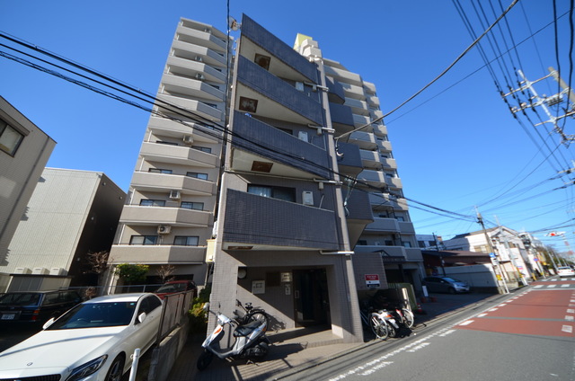 建物外観　～駅から徒歩２分ってステキっ～