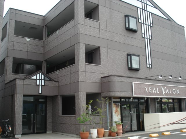 エントランス　外観写真（昼）