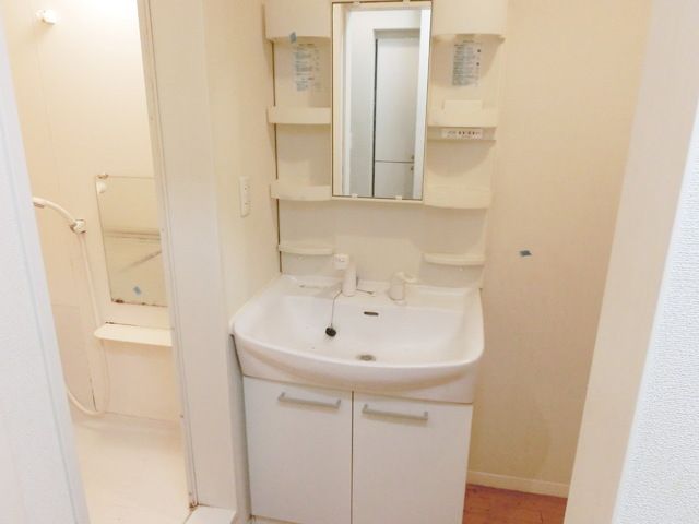 洗面設備　★あると便利な独立洗面台付です★